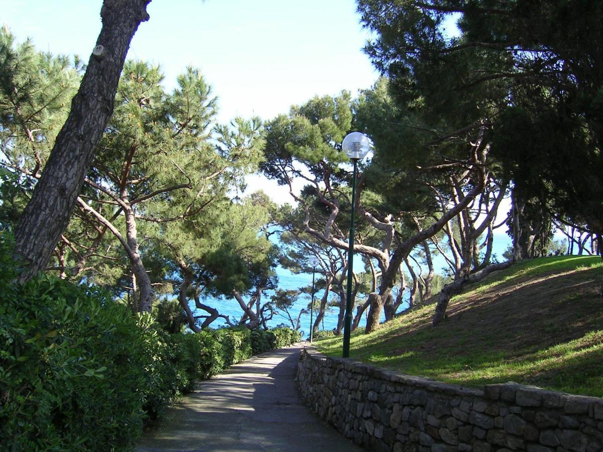 Apartament Old Town Lemon Charm Bordighera Zewnętrze zdjęcie
